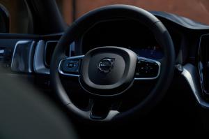Volvo XC60 B5 AWD R-Design 2021 года  (CN)